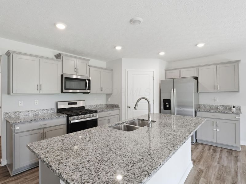 3040 Wyntree Drive, Columbus, OH 43232 Photo 22
