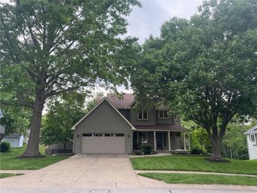 632 Taylor Drive, Liberty, MO 64068