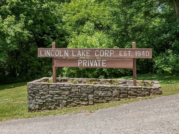 21 Lincoln Lake Rd, Kelso, TN 37348
