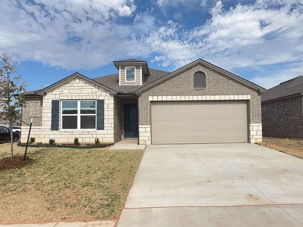 4000 Dutch Lane, Mustang, OK 73064