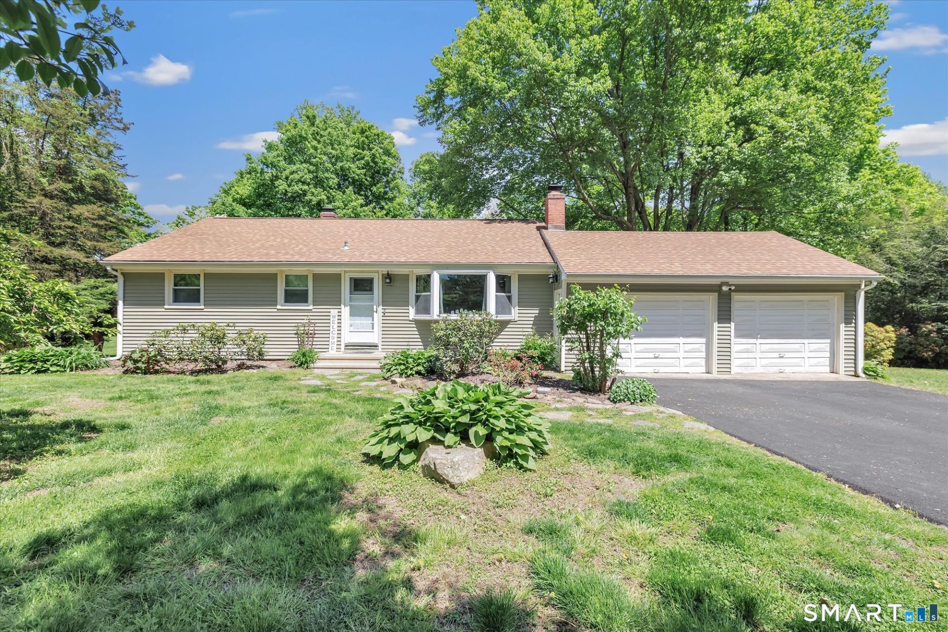 606 Booth Hill, Shelton, CT 06484 Main Photo