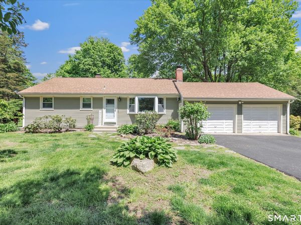 606 Booth Hill, Shelton, CT 06484