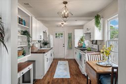 5539 Blackwell Street photo 4