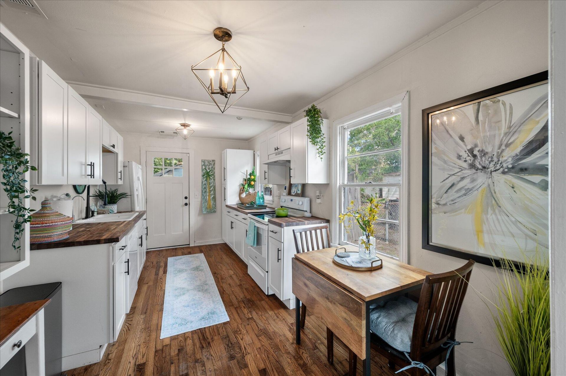5539 Blackwell Street Photo 7