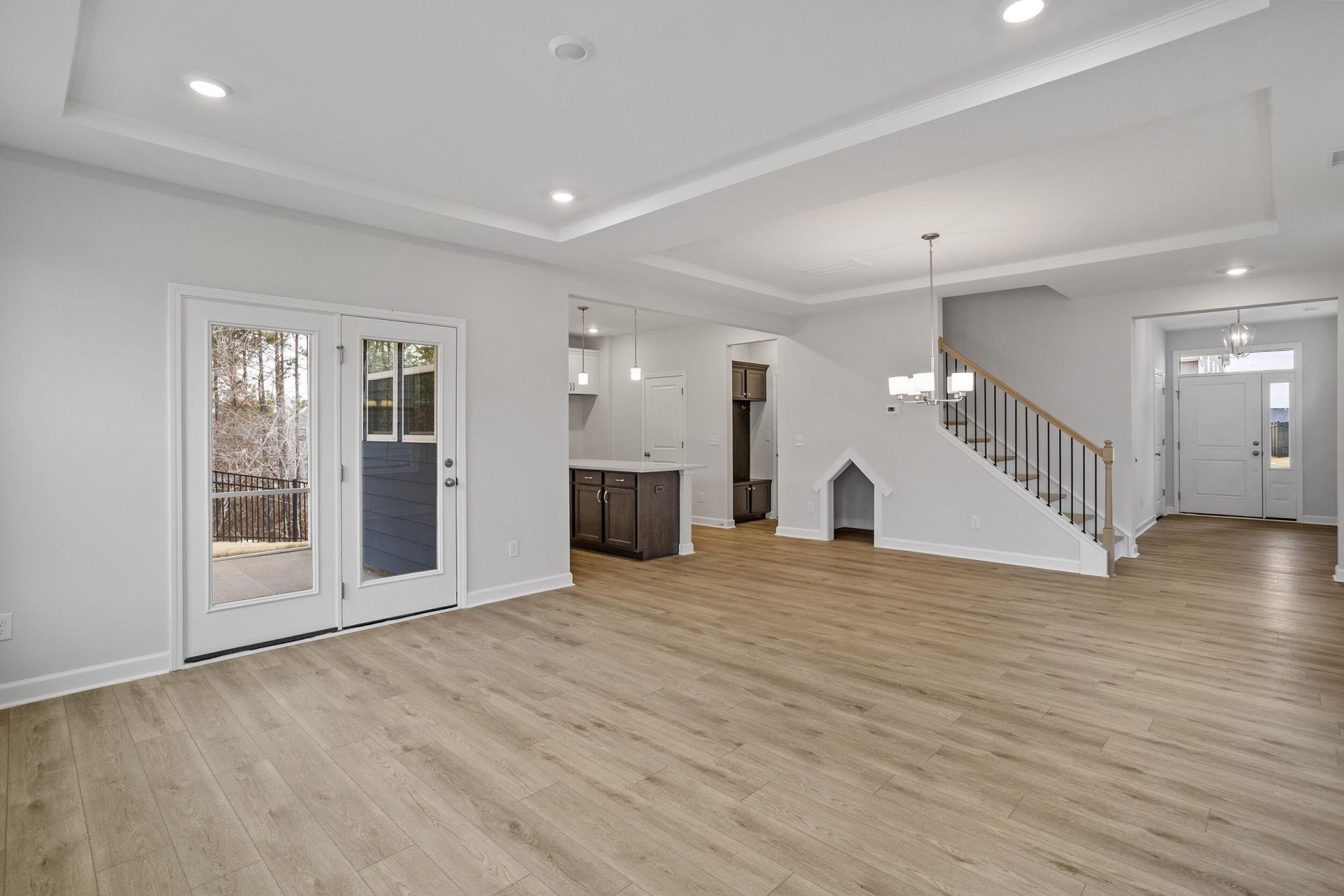 213 Crosswick Street Photo 12