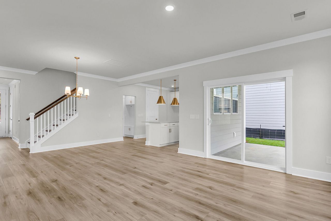 213 Crosswick Street Photo 13