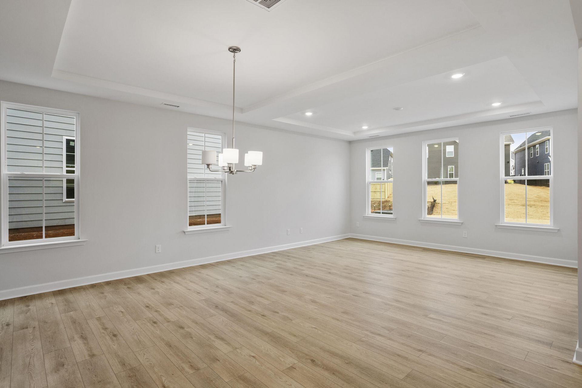 213 Crosswick Street Photo 14