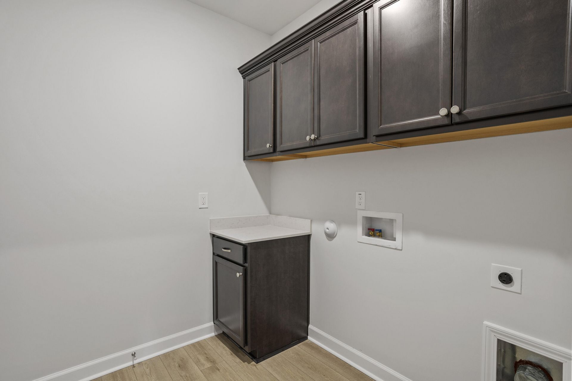 213 Crosswick Street Photo 26