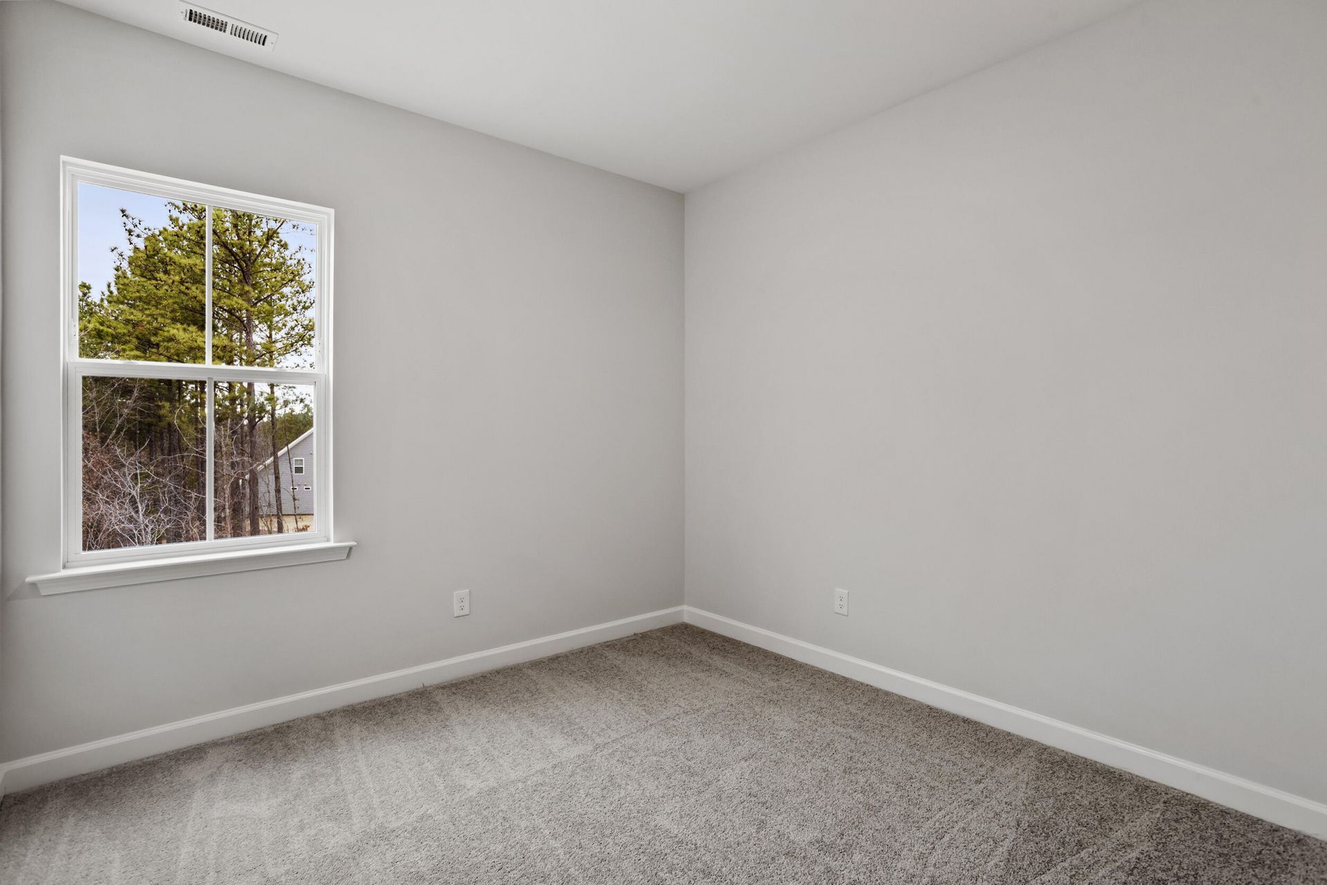 213 Crosswick Street Photo 30