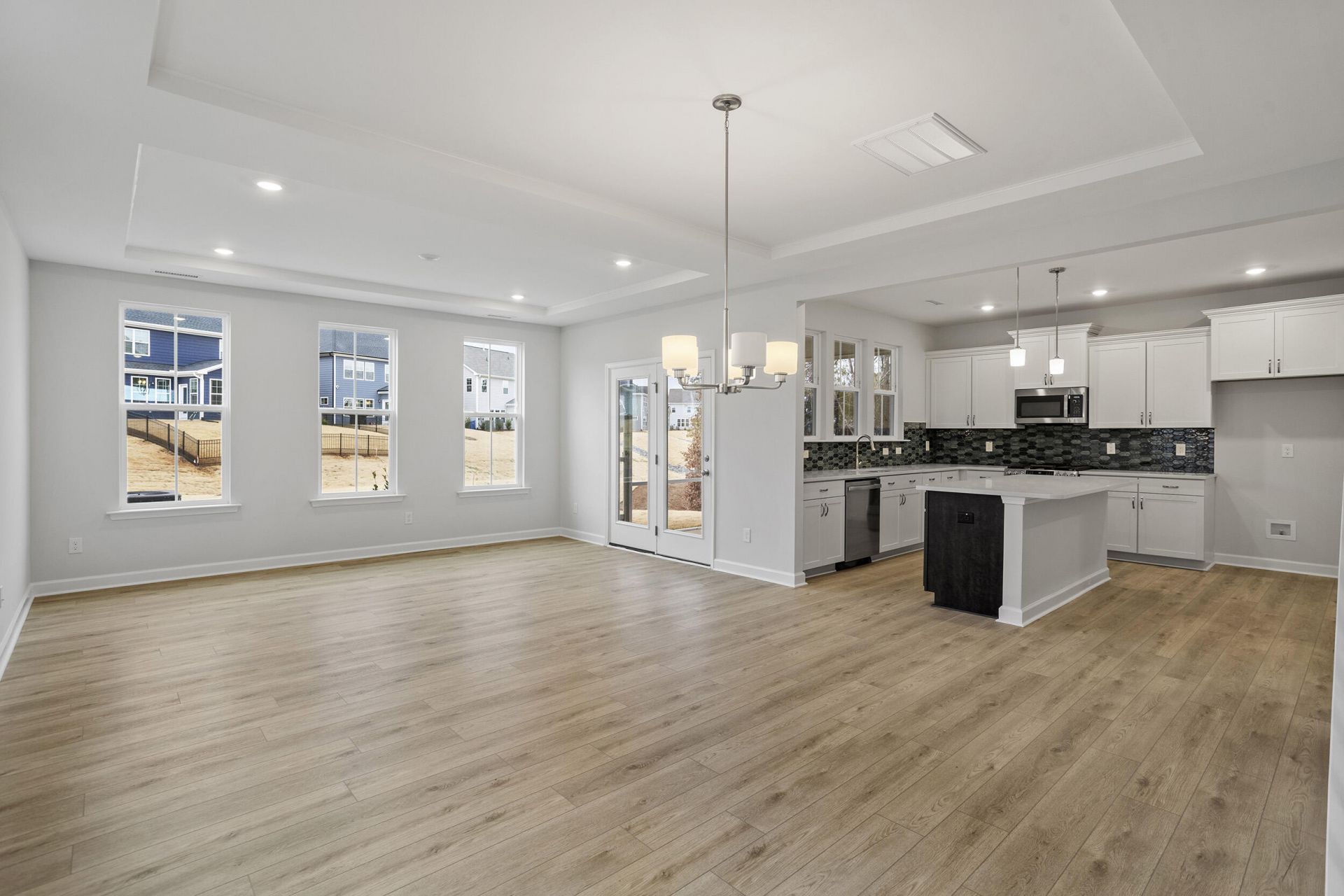 213 Crosswick Street Photo 8