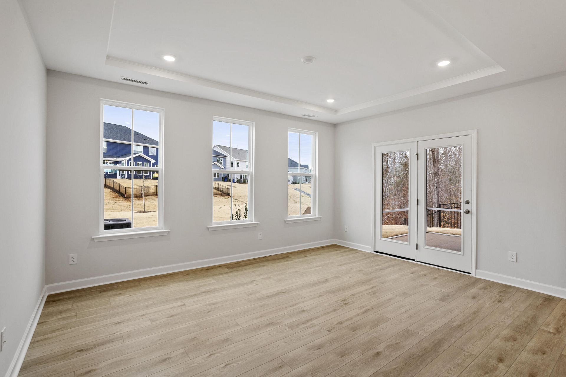 213 Crosswick Street Photo 9