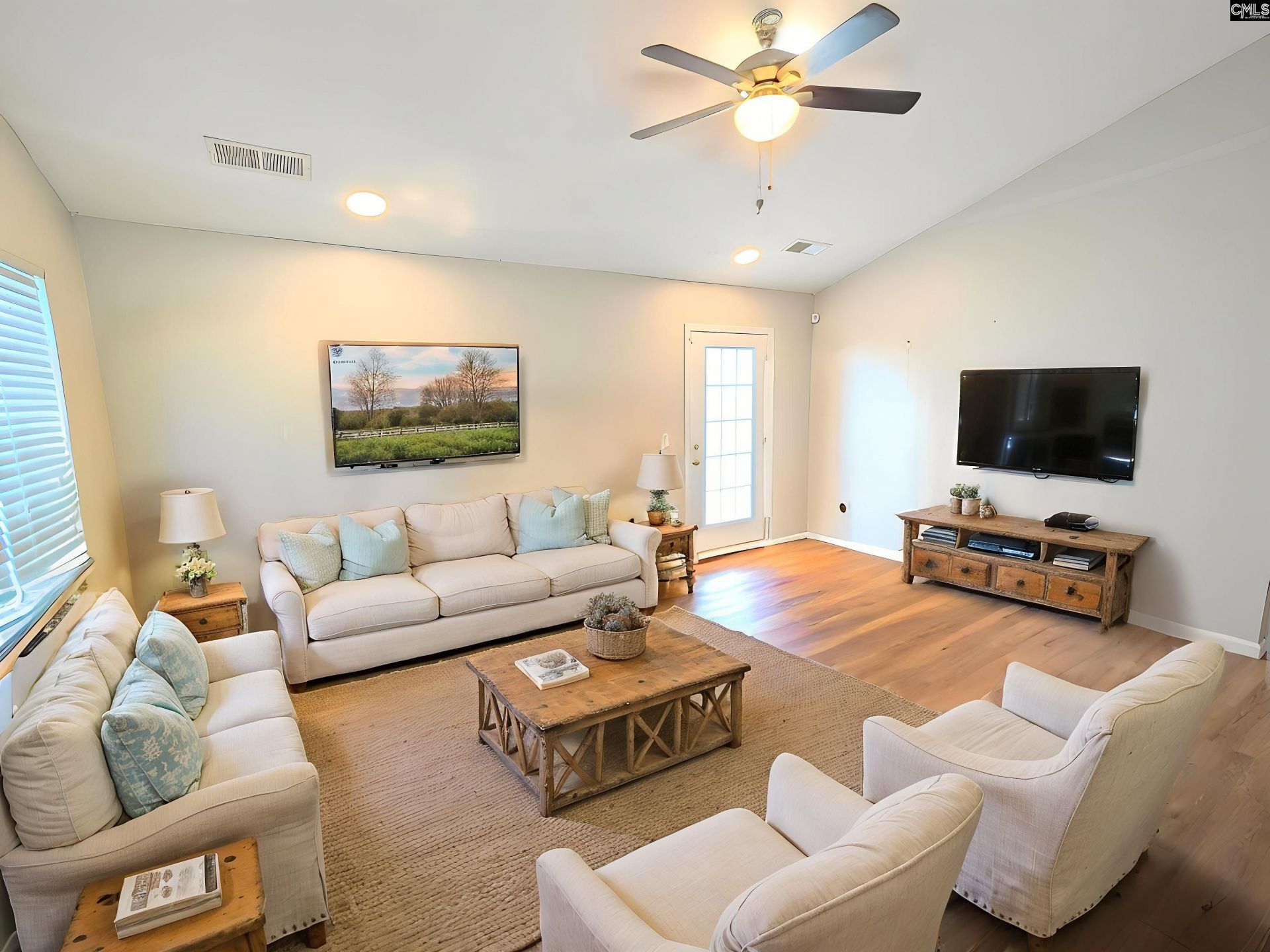 135 Savannah Hills Drive Photo 4