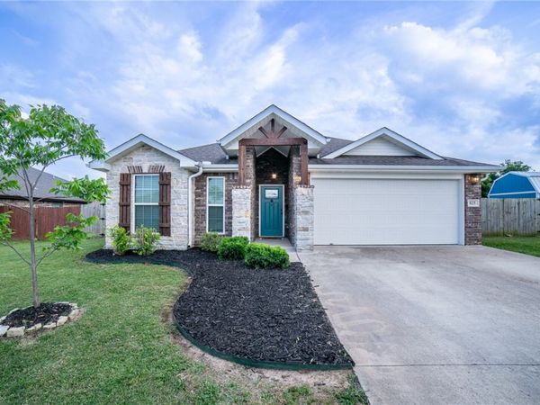 824 NW 64th Avenue , Bentonville, AR 72713