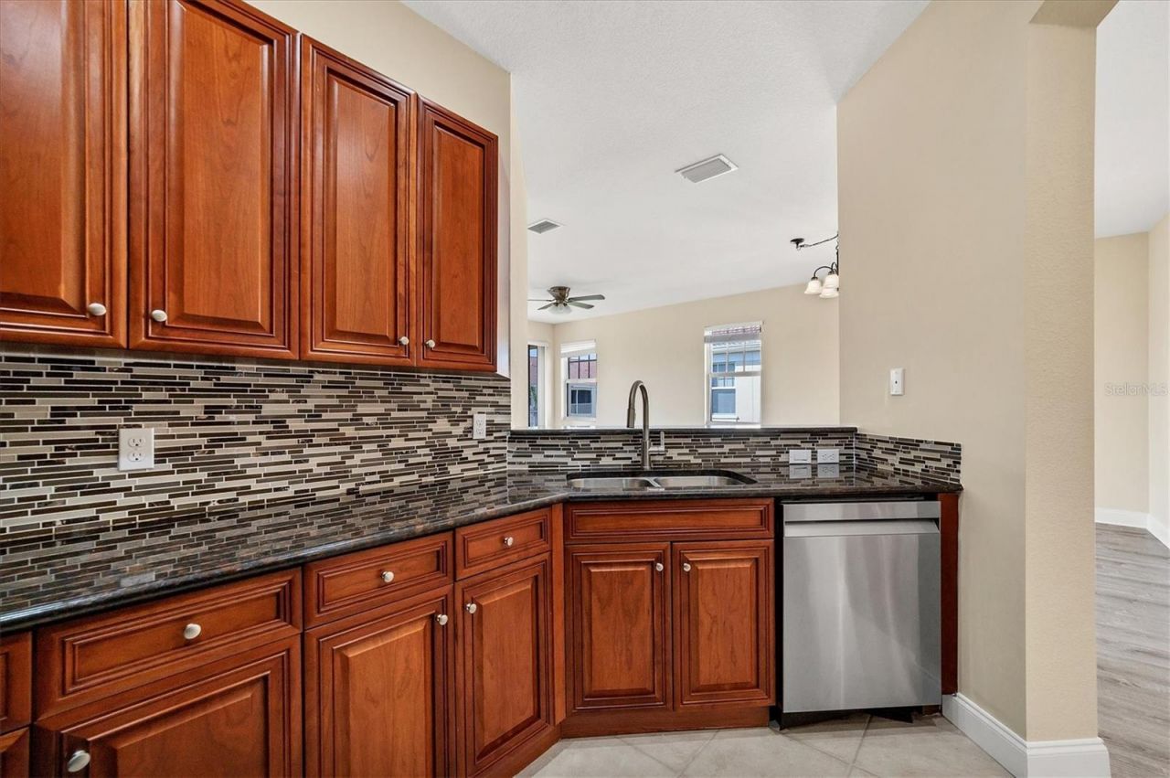 240 W End Drive, Unit 923, Punta Gorda, FL 33950 Photo