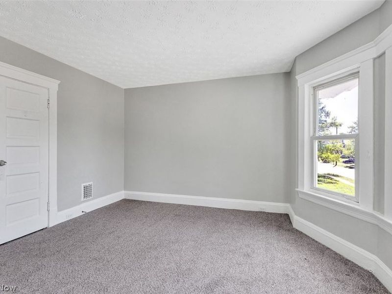 9807 Parkgate Avenue, Cleveland, OH 44108 Photo 11