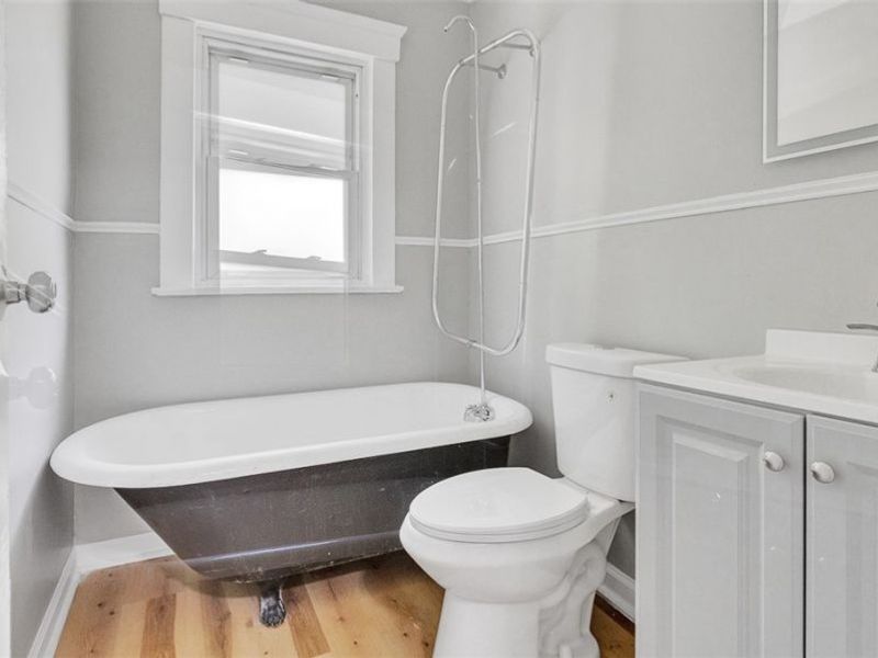 9807 Parkgate Avenue, Cleveland, OH 44108 Photo 20