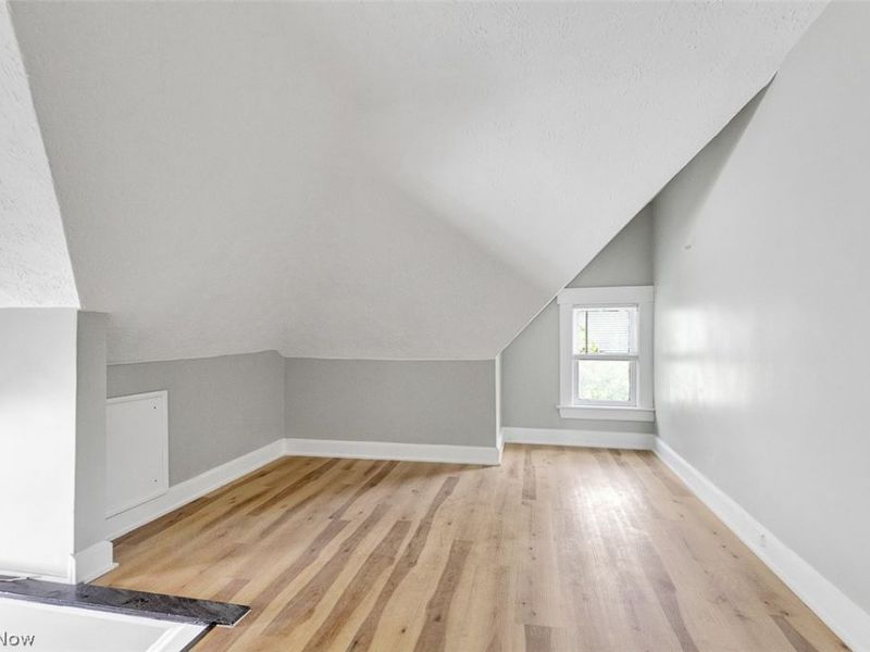 9807 Parkgate Avenue, Cleveland, OH 44108 Photo 22