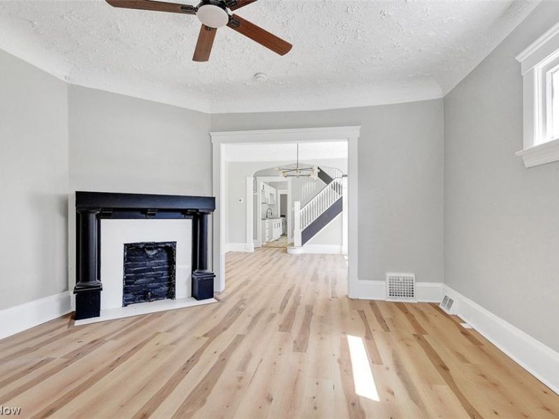 9807 Parkgate Avenue, Cleveland, OH 44108 Photo 3