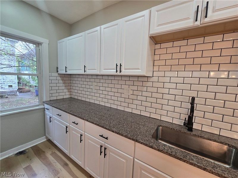 9807 Parkgate Avenue, Cleveland, OH 44108 Photo 4