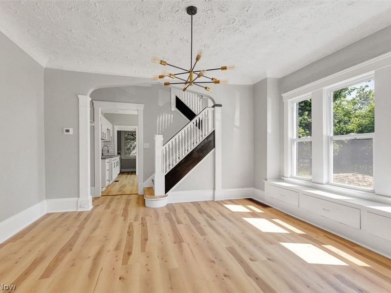 9807 Parkgate Avenue, Cleveland, OH 44108 Photo 4
