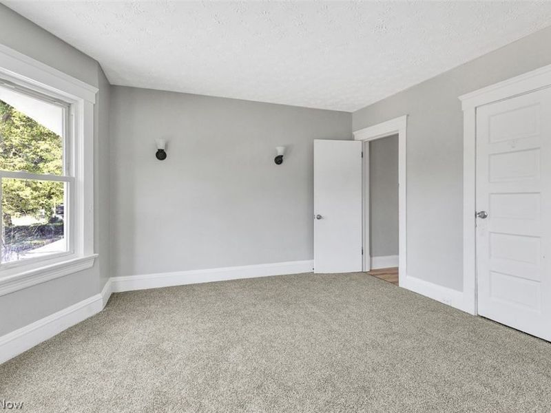 9807 Parkgate Avenue, Cleveland, OH 44108 Photo 8