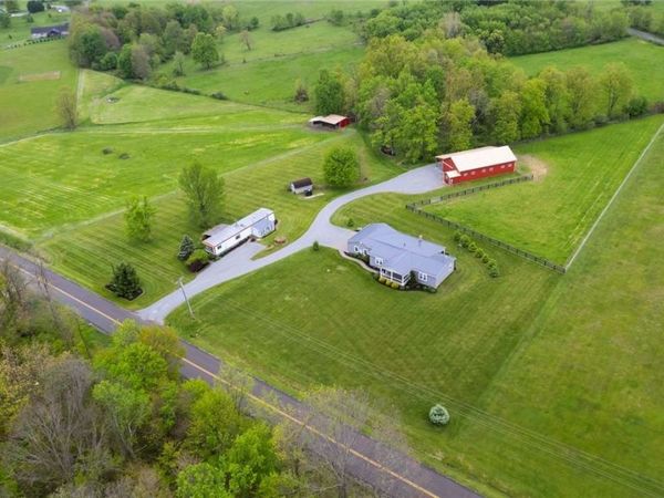 8582 Dundee Wilmot Road , Dundee, OH 44624
