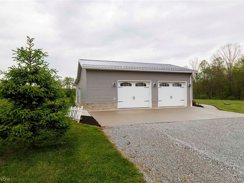 8582 Dundee Wilmot Road, Dundee, OH 44624 Photo 13