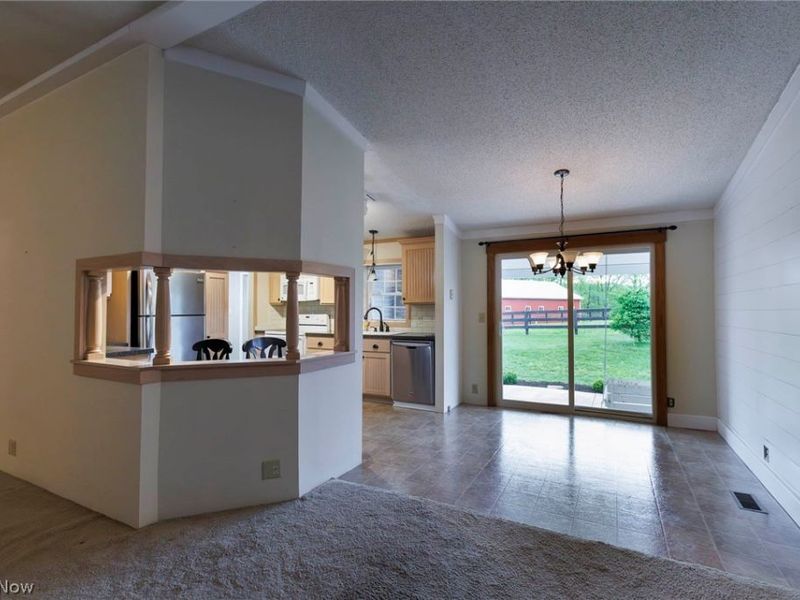 8582 Dundee Wilmot Road, Dundee, OH 44624 Photo 4