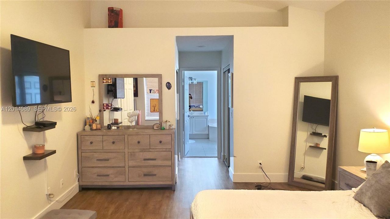2051 NW 125th Ter, Pembroke Pines, FL 33028 Photo