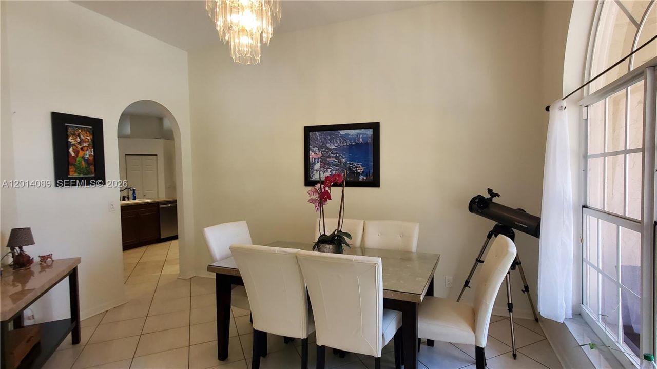 2051 NW 125th Ter, Pembroke Pines, FL 33028 Photo