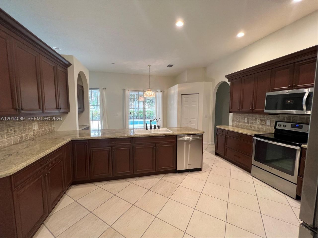 2051 NW 125th Ter, Pembroke Pines, FL 33028 Photo