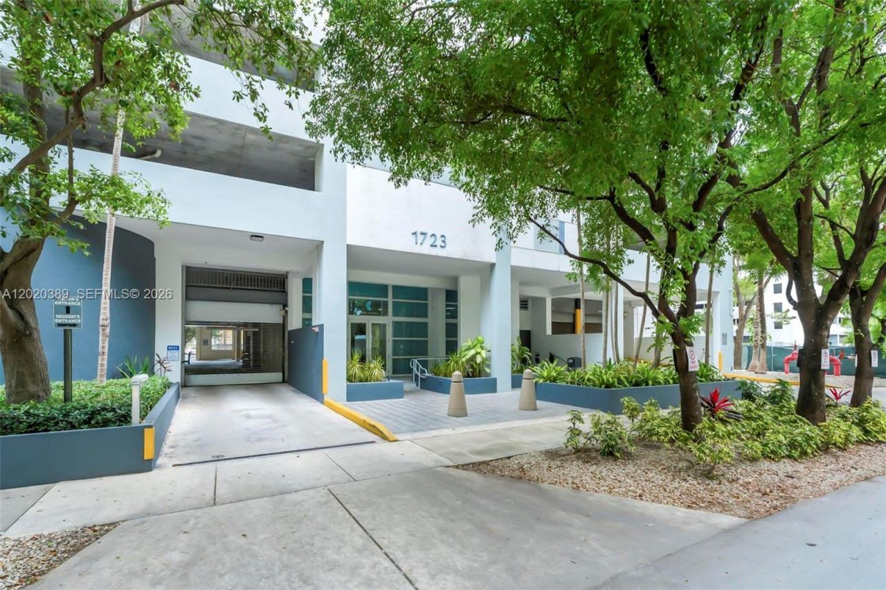 1723 SW 2nd Ave, Unit 607, Miami, FL 33129 Photo