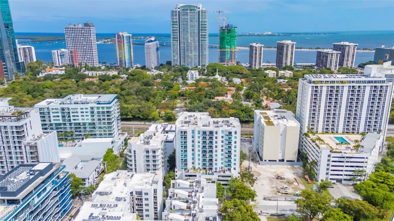 1723 SW 2nd Ave, Unit 607, Miami, FL 33129 Photo