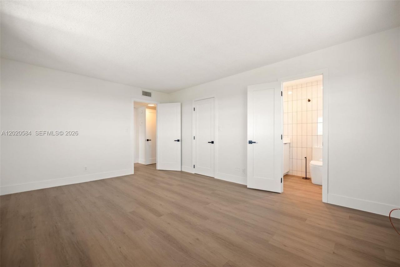 8107 SW 72nd Ave, Unit 413E, Miami, FL 33143 Photo