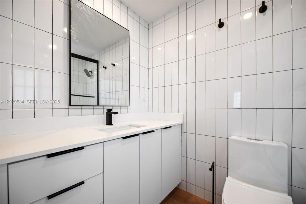 8107 SW 72nd Ave, Unit 413E, Miami, FL 33143 Photo