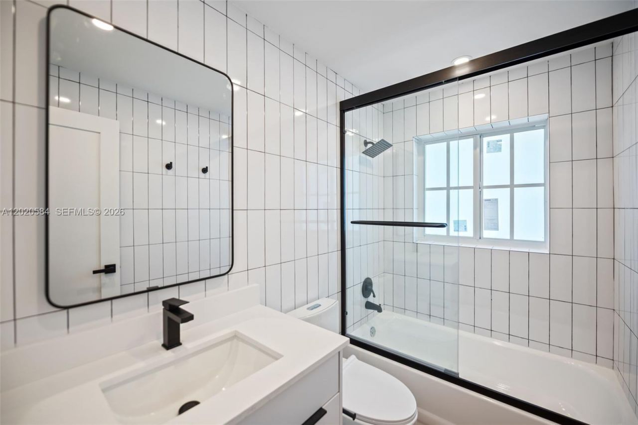 8107 SW 72nd Ave, Unit 413E, Miami, FL 33143 Photo