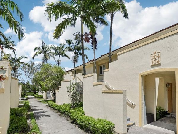 6235 SW 47th Mnr , Unit 201, Davie, FL 33314