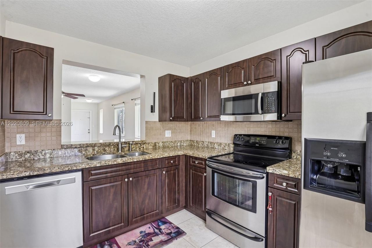 6235 SW 47th Mnr , Unit 201, Davie, FL 33314 Photo