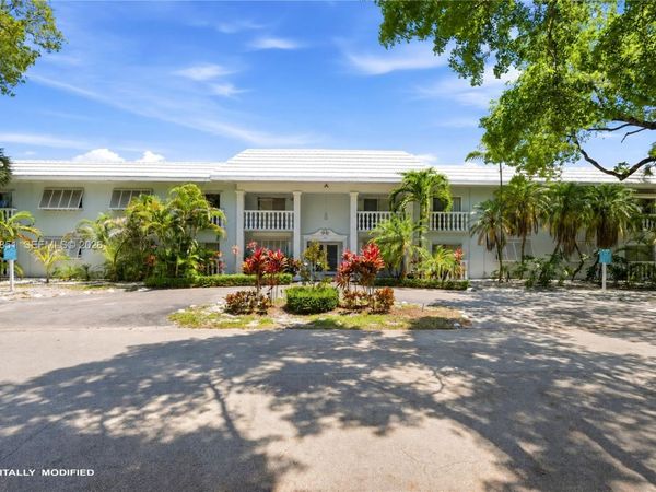 1200 Mariposa Ave, Unit E104, Coral Gables, FL 33146