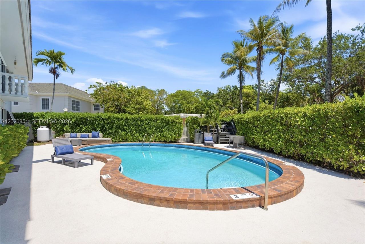 1200 Mariposa Ave , Unit E104, Coral Gables, FL 33146 Photo