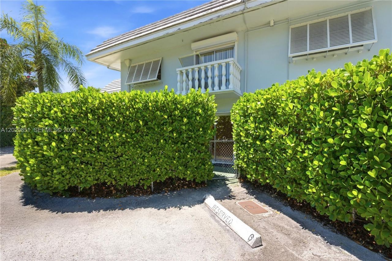1200 Mariposa Ave , Unit E104, Coral Gables, FL 33146 Photo