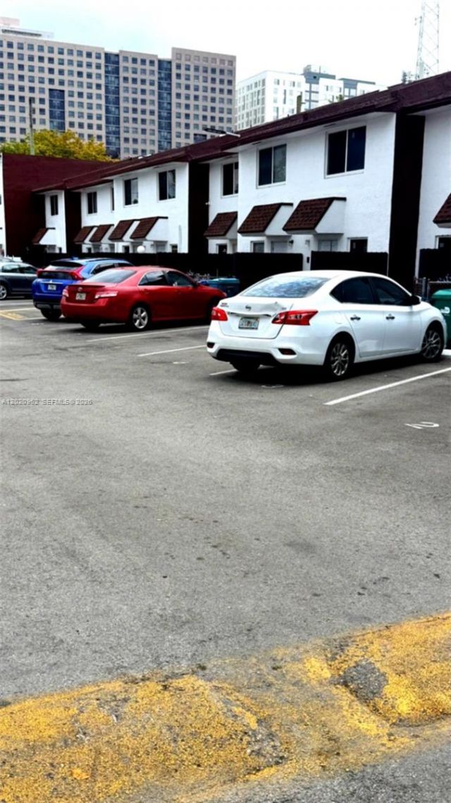 401 SW 109th Ave, Unit 14, Miami, FL 33174 Photo