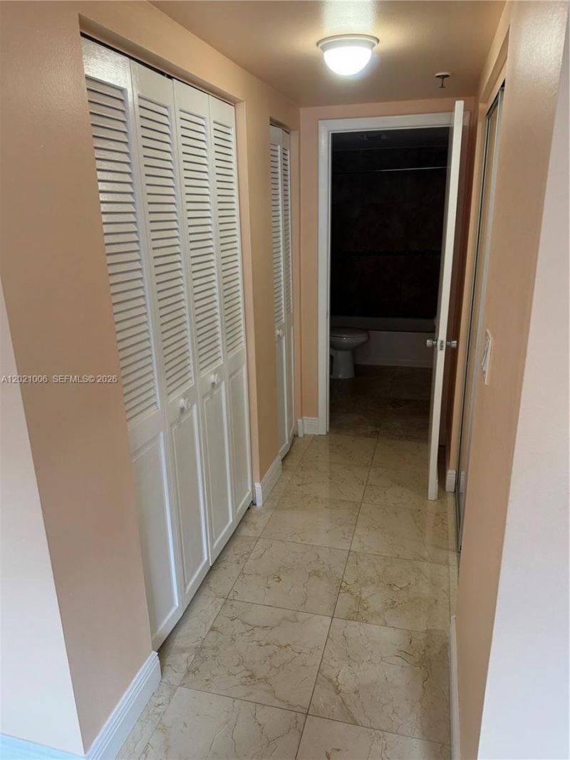 901 Hillcrest Dr , Unit 208, Hollywood, FL 33021 Photo