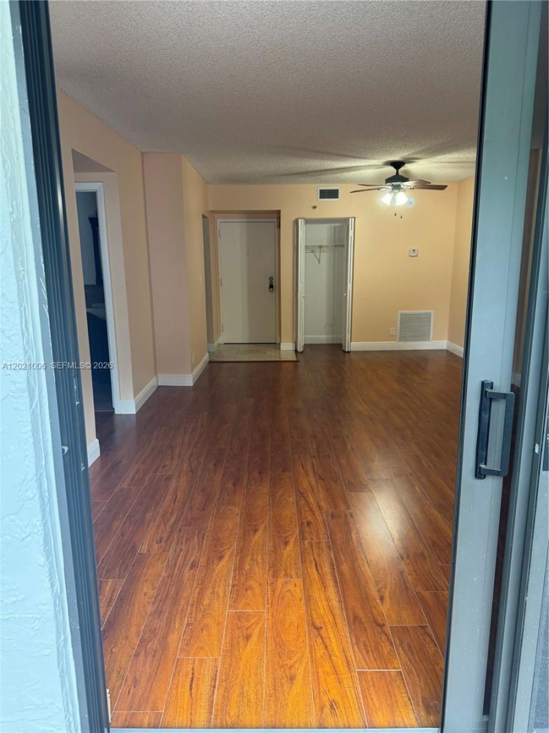 901 Hillcrest Dr , Unit 208, Hollywood, FL 33021 Photo