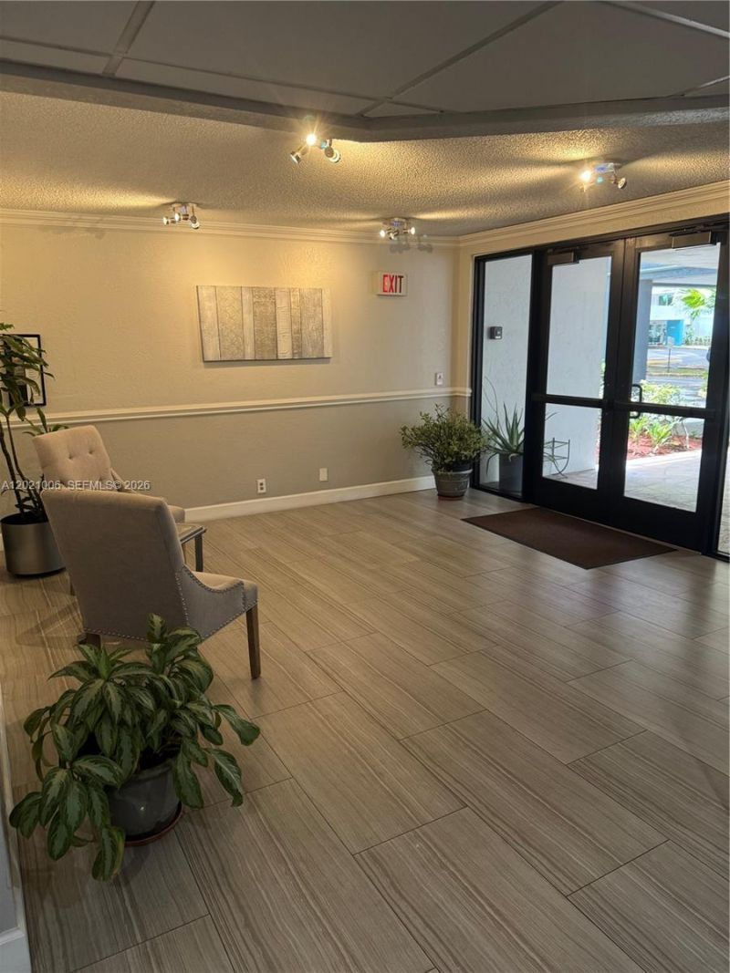 901 Hillcrest Dr , Unit 208, Hollywood, FL 33021 Photo