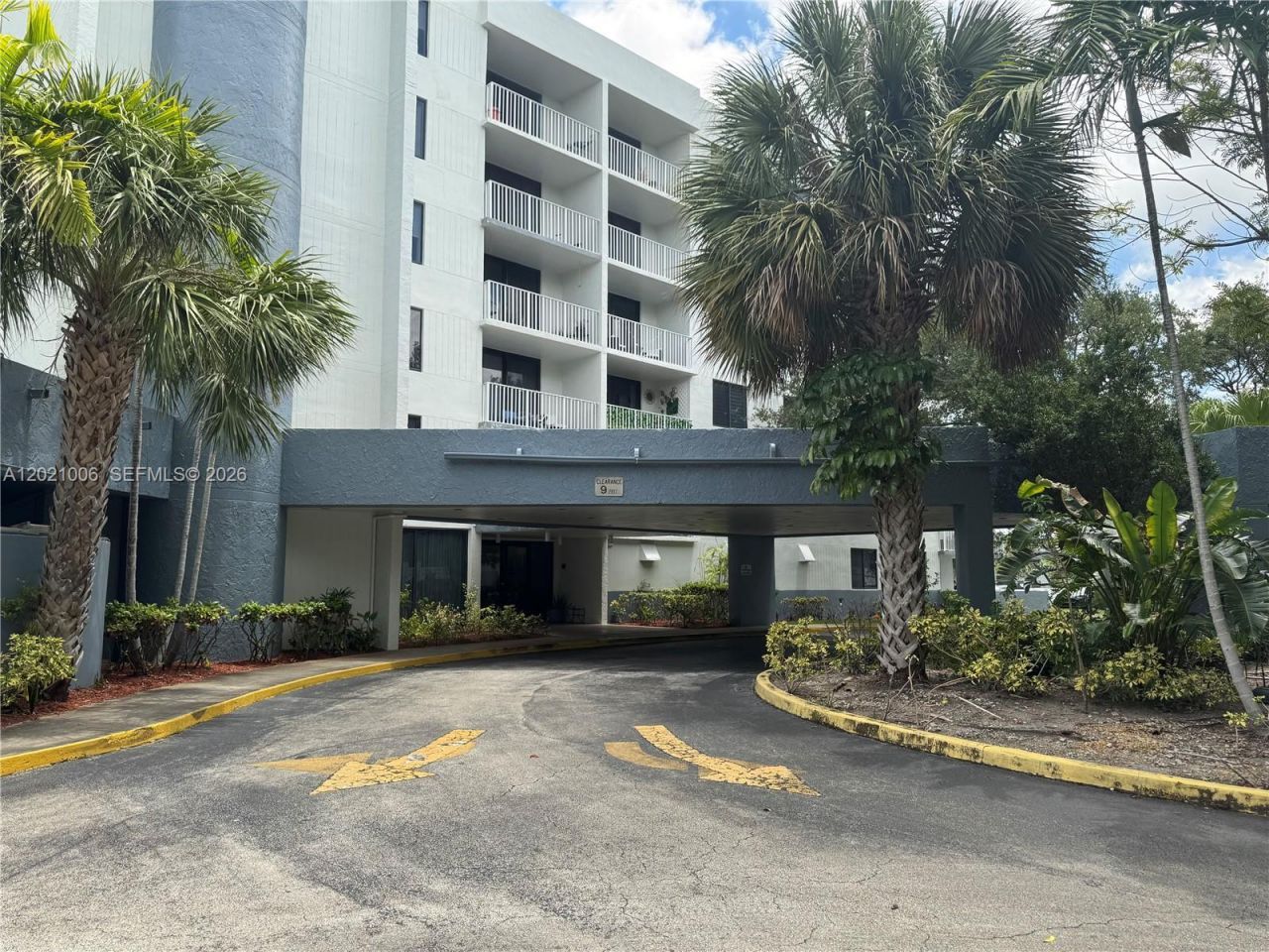 901 Hillcrest Dr , Unit 208, Hollywood, FL 33021 Photo