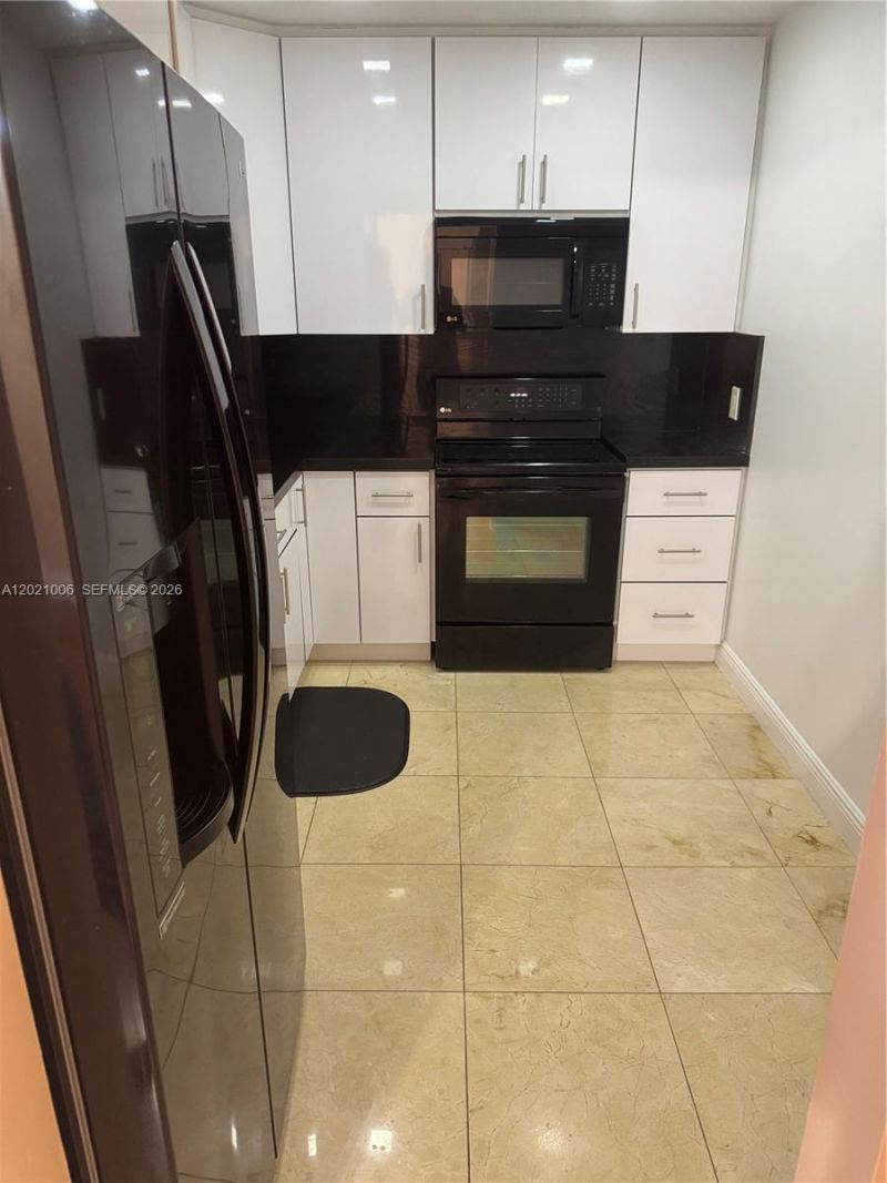 901 Hillcrest Dr , Unit 208, Hollywood, FL 33021 Photo