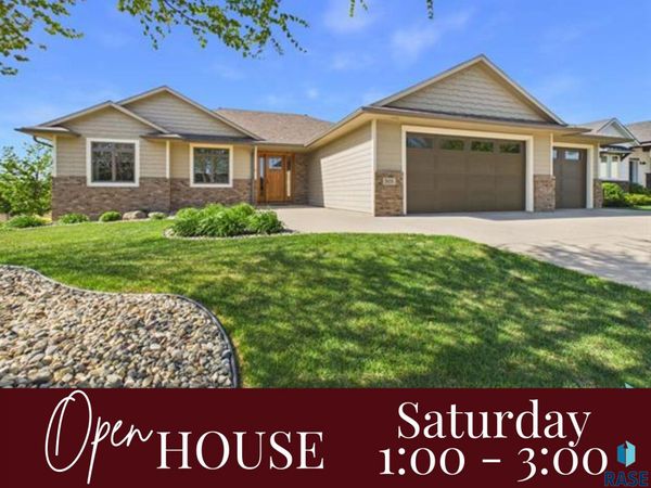 305 E 77th St, Sioux Falls, SD 57108
