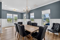 722 Blueway Avenue photo 4