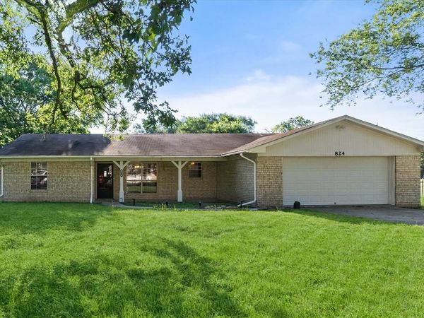 824 Stardust Lane , Fairfield, TX 75840